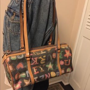 Dooney & Bourke CUTE shoulder duffelRainbow 🌈 zip